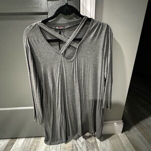 Vision Sz. Large criss cross neck,keyhole back,3/4 sleeves.Great with leggings.